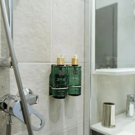 Апартаменты 10 - New Building & Parking *