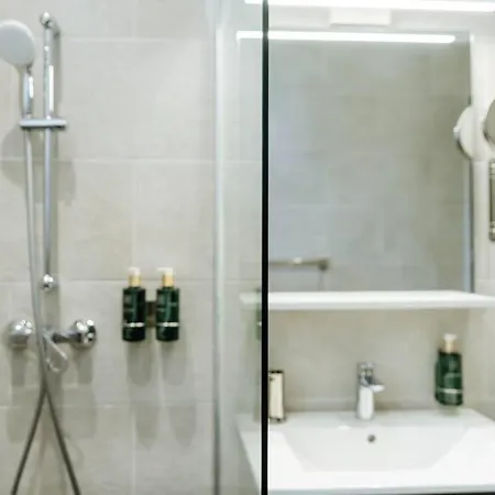 10 - New Building & Parking * Бухарест