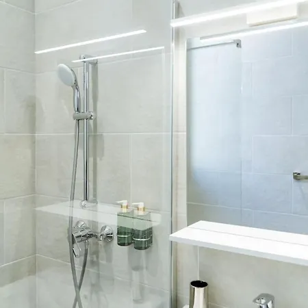 10 - New Building & Parking Bucharest