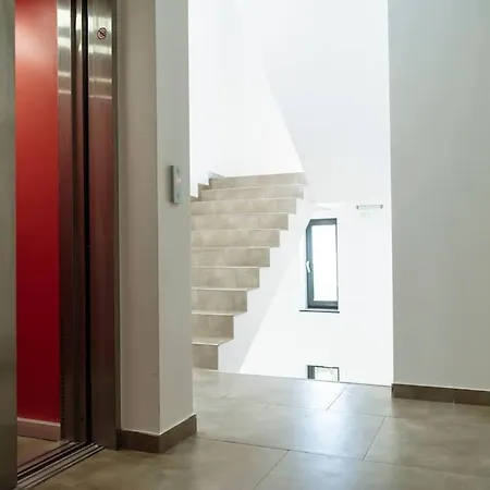 10 - New Building & Parking Apartment *