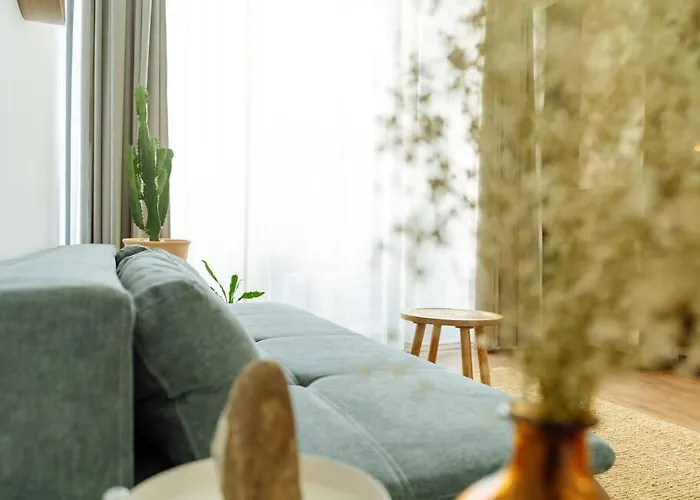 10 - New Building & Parking Bukarest