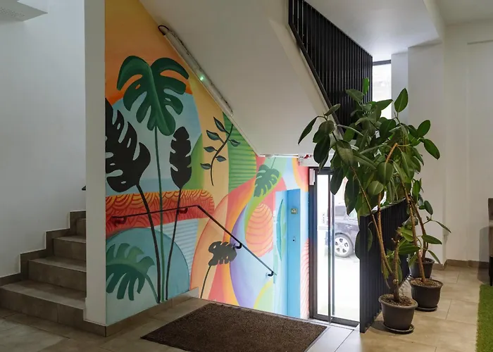 10 - New Building & Parking Boekarest