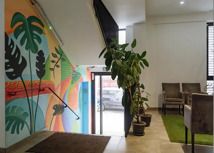 10 - New Building & Parking בוקרשט