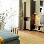 10 - New Building & Parking Apartman *